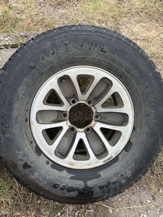 Гуми с джанти Mitsubishi Pajero