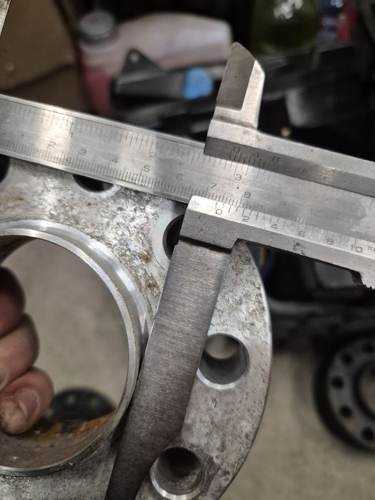 4бр Фланци бмв комплект с болтове