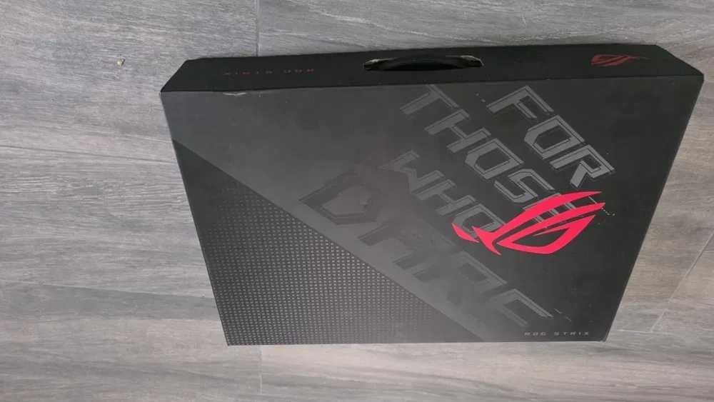 Laptop Gaming Asus ROG Strix G17 G713QR