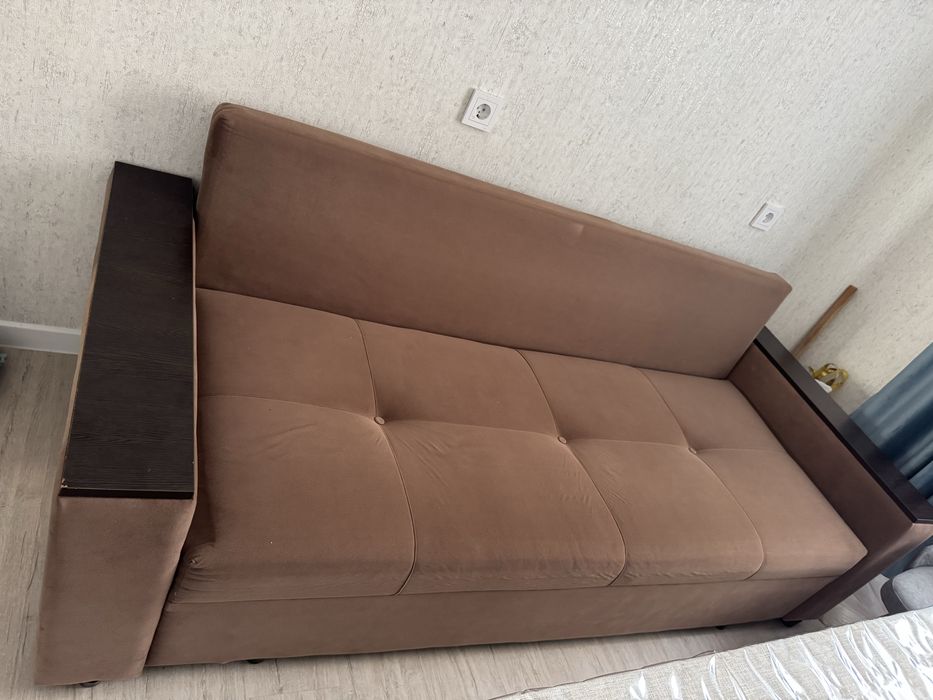 Диван в хорошем состоянии