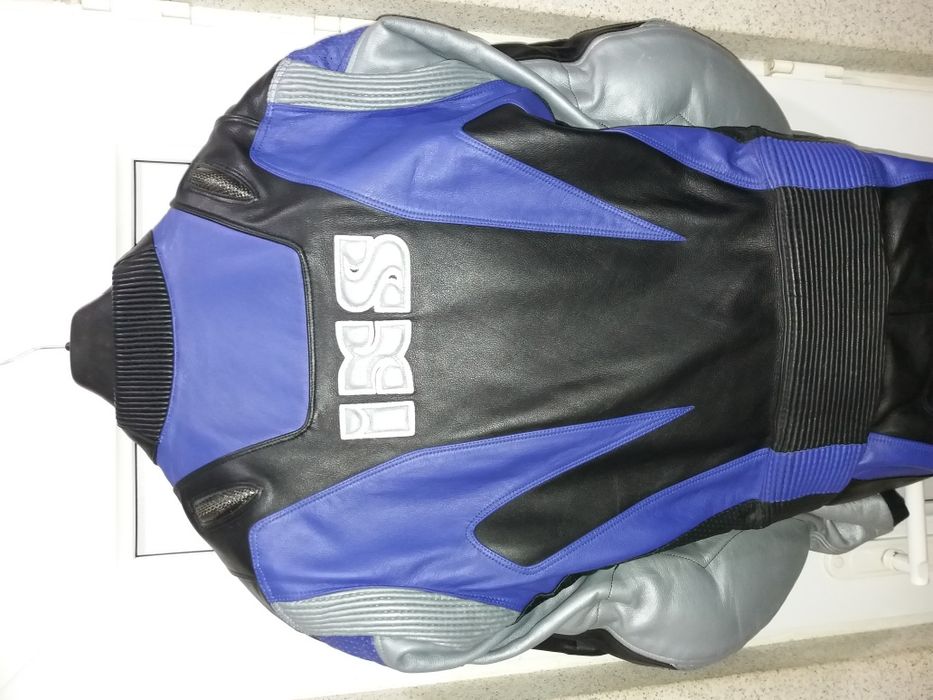 ЧИСТО НОВ мото екип IXS цял