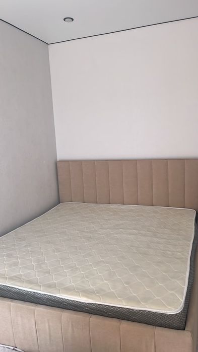 Продам кровать двухспальную