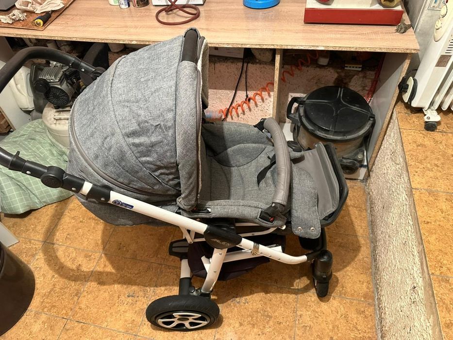 Коляска в хорошем состоянии