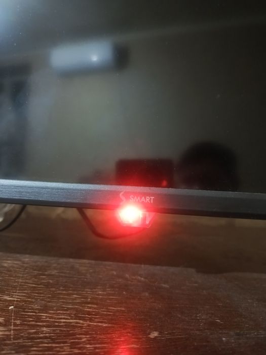 43 tali Smart televizor