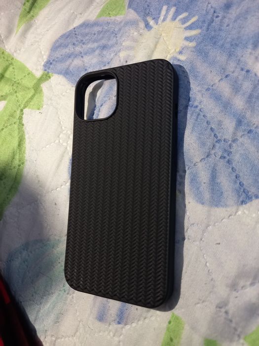 Продам чехол на 13 айфон .