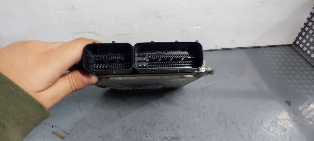 ECU volkswagen vw golf 6 hatchback an 2010 motor CBBB 2.0 170 cp