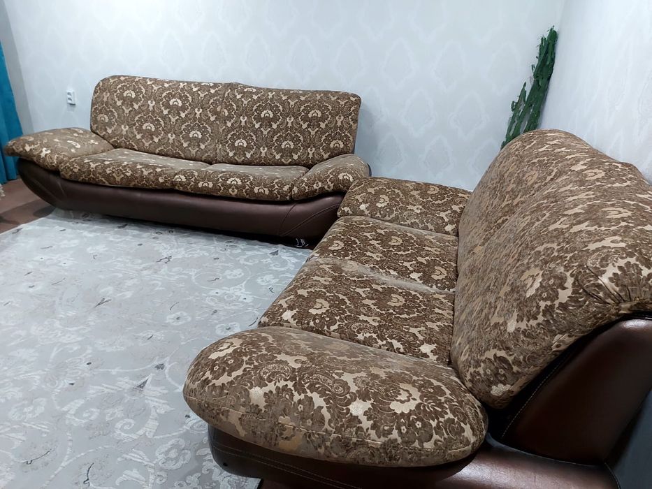 Продам срочно диван двойка
