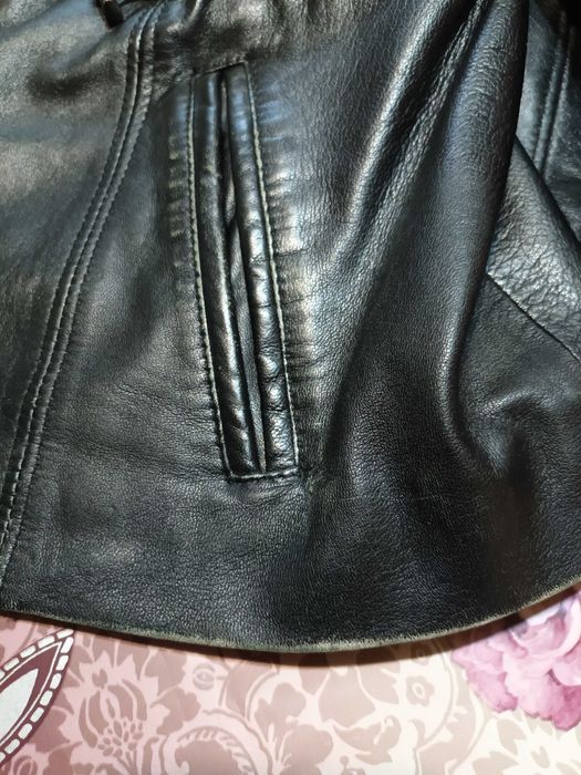 Черно кожено яке