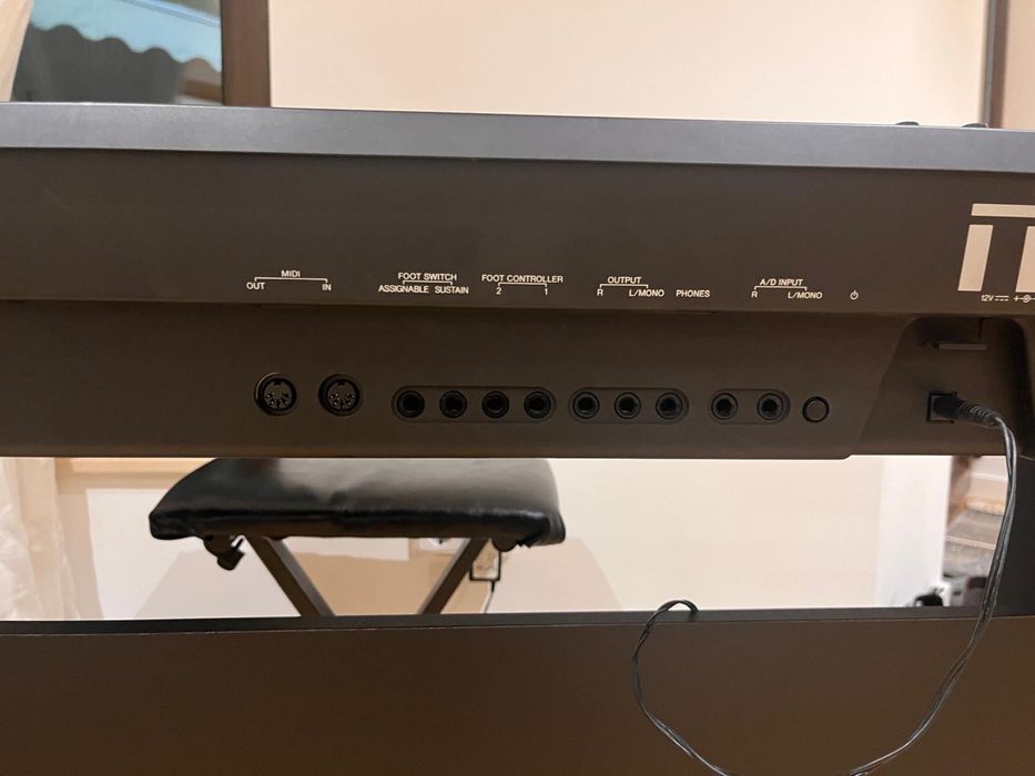 Pian digital Yamaha MODX8