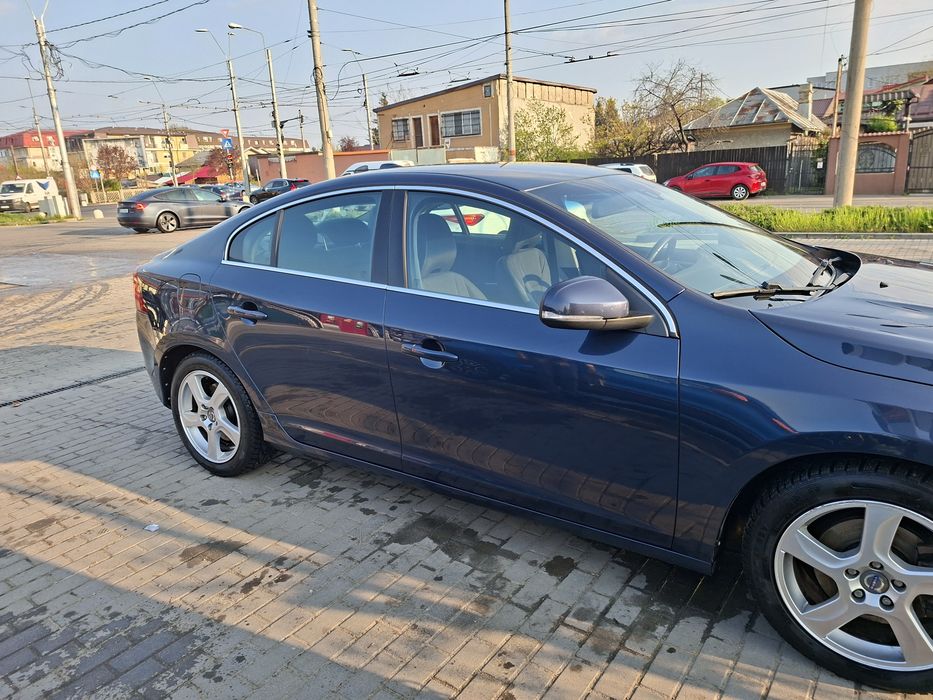 VOLVO S60 2012 — imagine 1