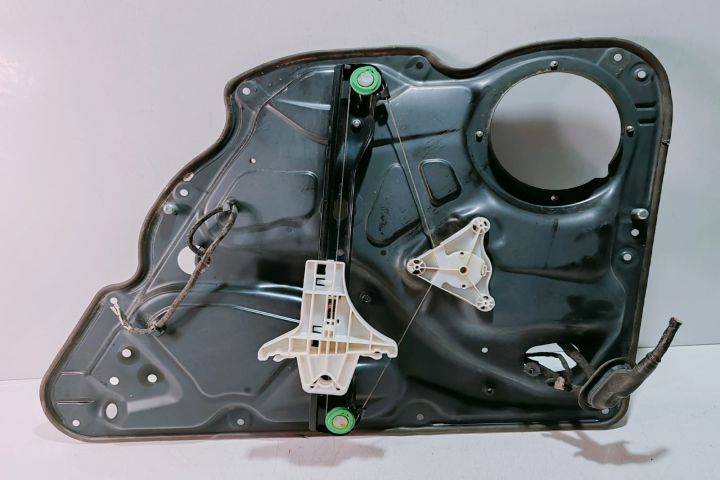 Macara geam  stanga spate  980861107 Volkswagen VW Passat B6