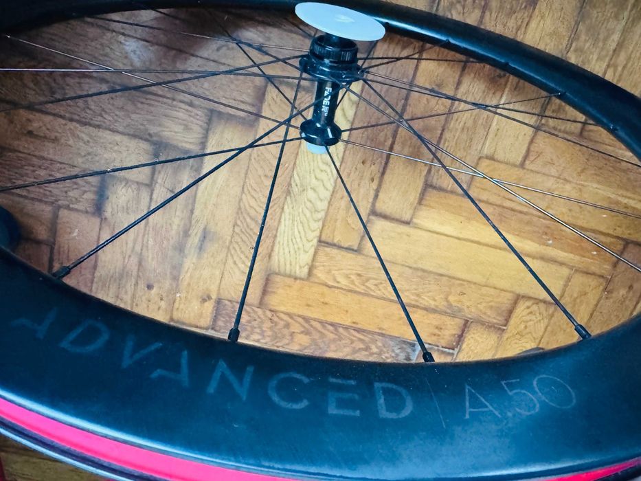 Newmen Advanced A.50 CL FADE R 28 карбонови капли диск - Shimano