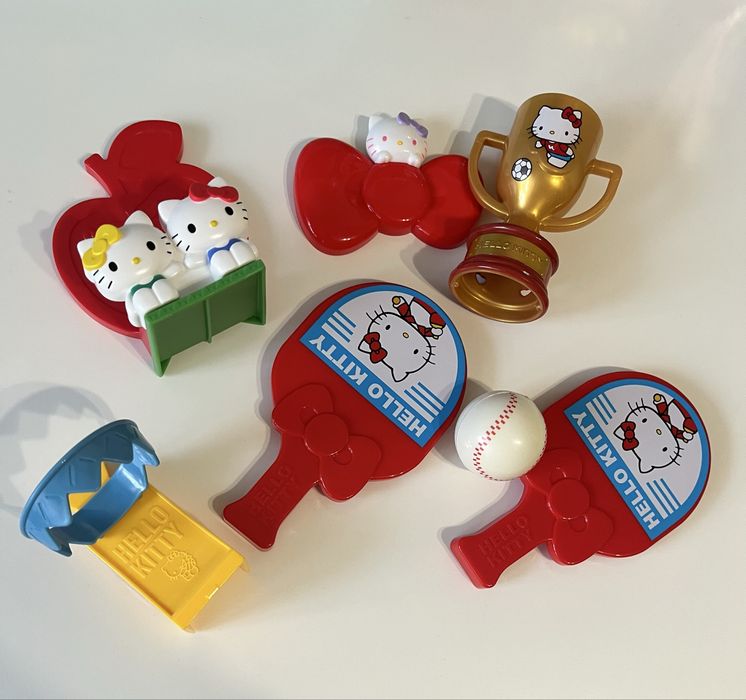 Аксессуары и игрушки Hello Kitty