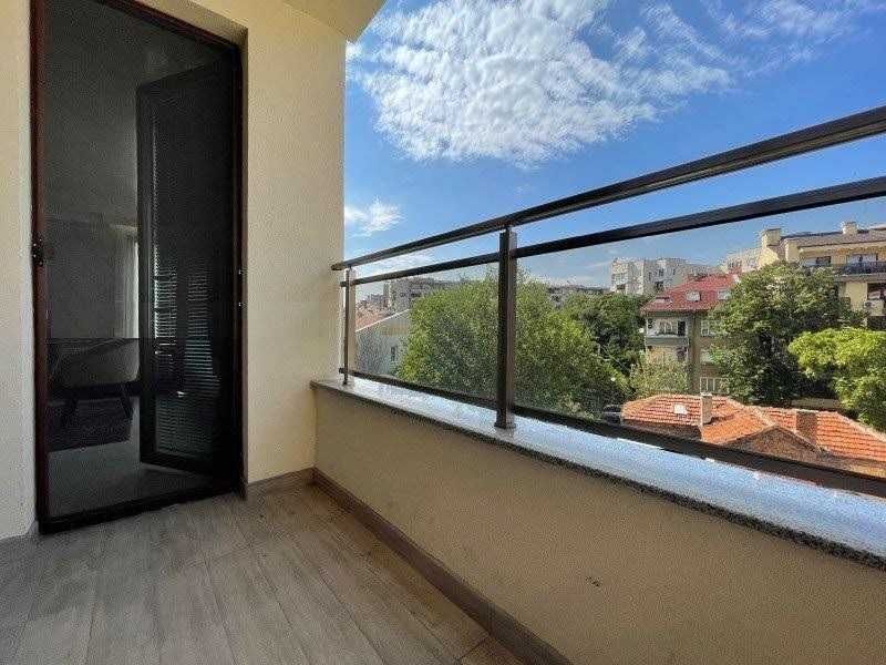 Продава се Двустаен апартамент в Пловдив, Младежки Хълм - 72 кв.м за 2500 €/кв.м - Снимка #9