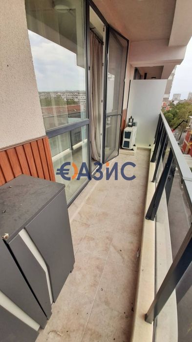 Продава се Двустаен апартамент в Бургас, Център - 74 кв.м за 1551 €/кв.м - Снимка #10