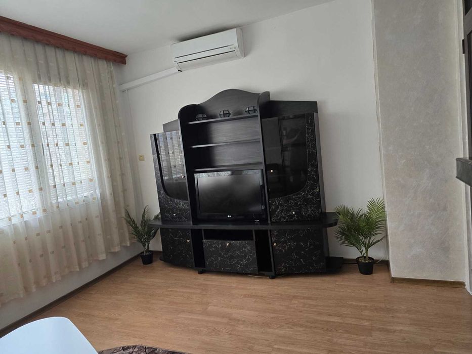 Двустаен апартамент