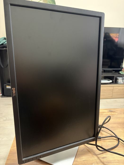 Монитор DELL