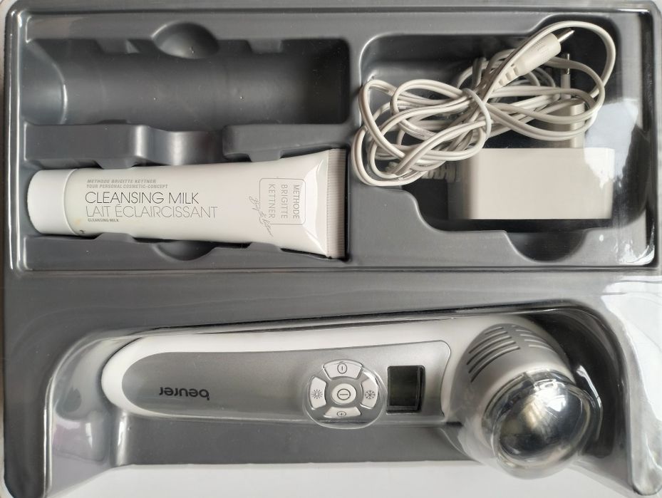 Уред за почистване и антиейджтерапия за кожата на лице