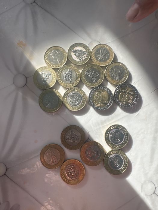 Продам коллекционные монеты
