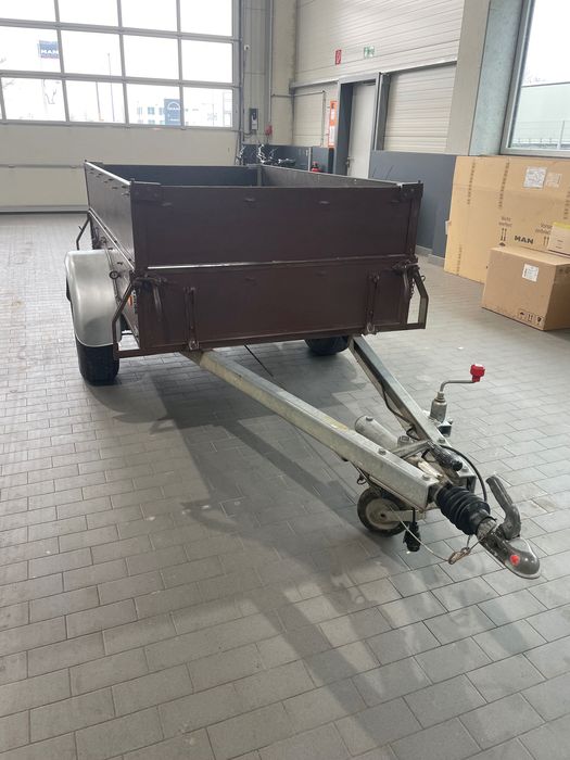 Remorcă 1200kg  cu sistem de frinare