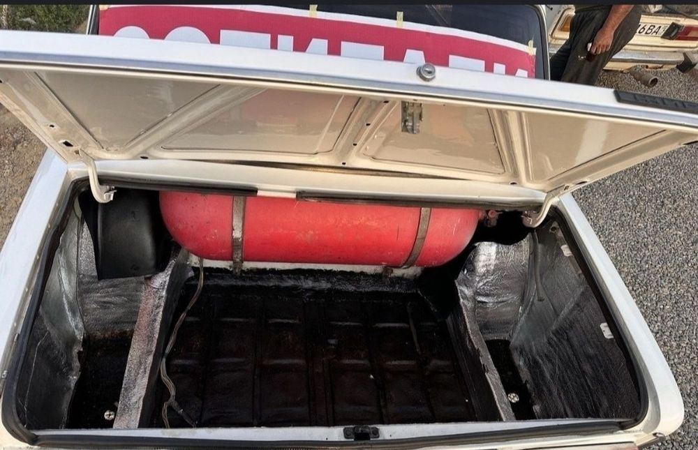 Vaz2106 sotiladi faqat naxtgaa