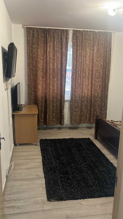 Inchiriez garsoniera in Petrosani, zona Unirii, mobilat, utilat