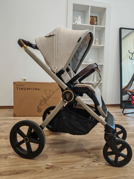 Бебешка количка Venicci