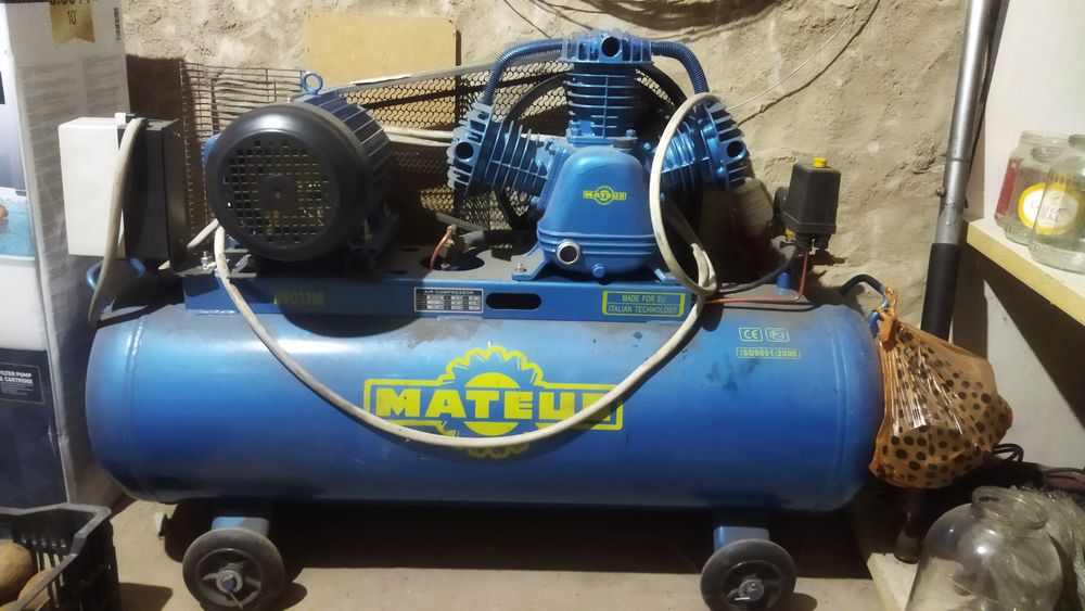 Продам компрессор