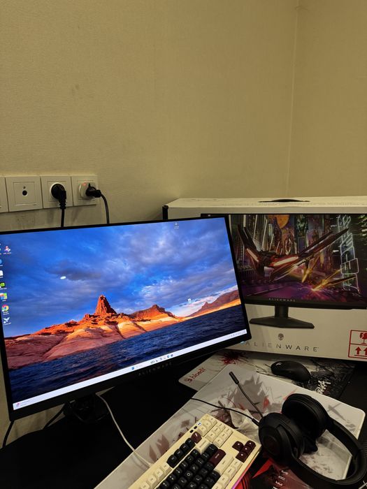 Продается Монитор за очень хорошую цену!!