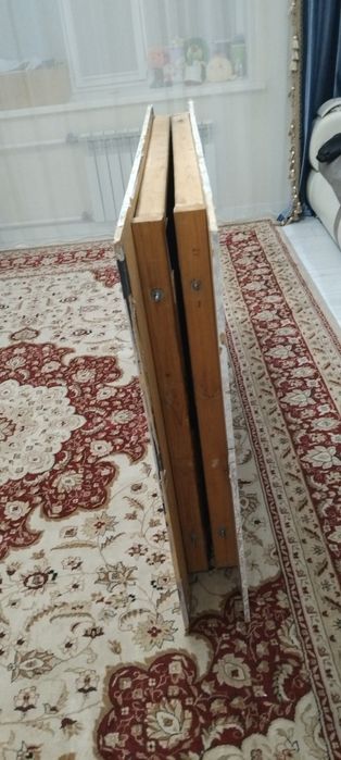 Продаю стол книжка