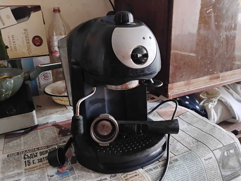 Продавам кафемашина Delongi