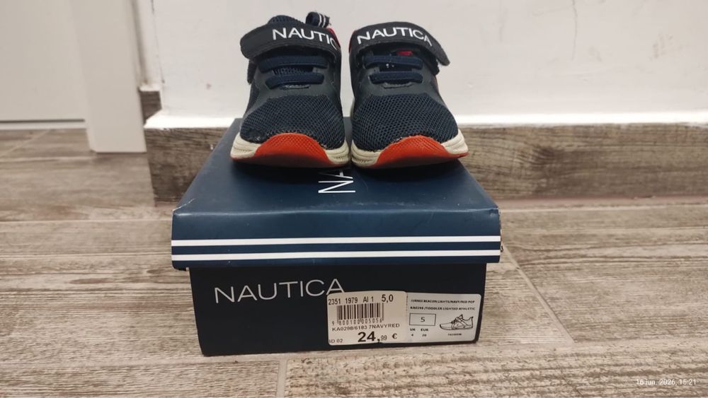 Adidasi  Nautica marimea 20