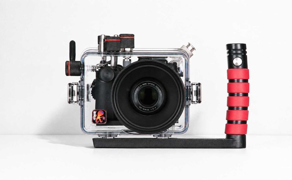 Камера Nikon Coolpix P7800 + Ikelite подводен бокс