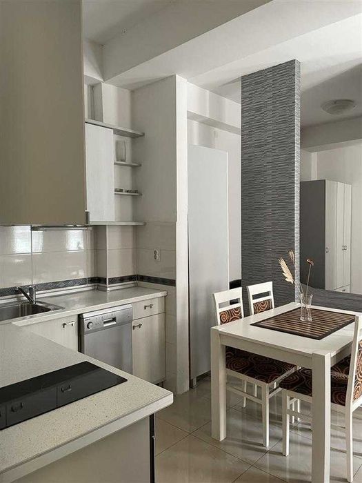 Двустаен имот в кв.Редута