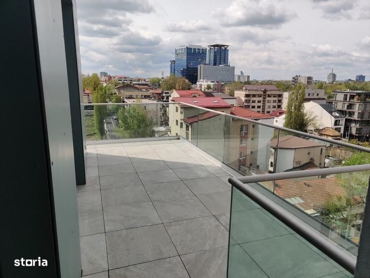 Bloc boutique / Floreasca / vedere lac