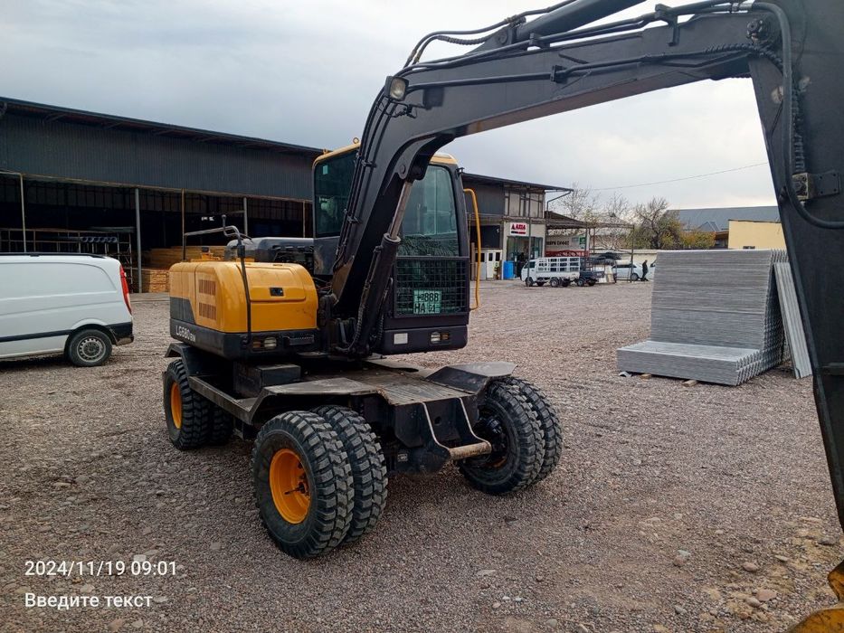 Продается мини Эксковптор Китайский работал 13 мото час