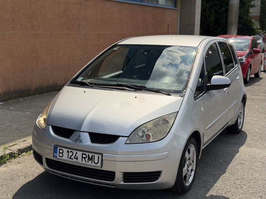 MITSUBISHI Colt