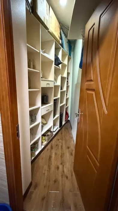 Продается 5ти комнатная квартира, Район Сергели, Куйлюк массив 5, 0837