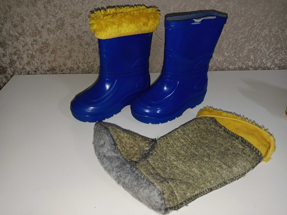 Продам сапоги резиновые детские