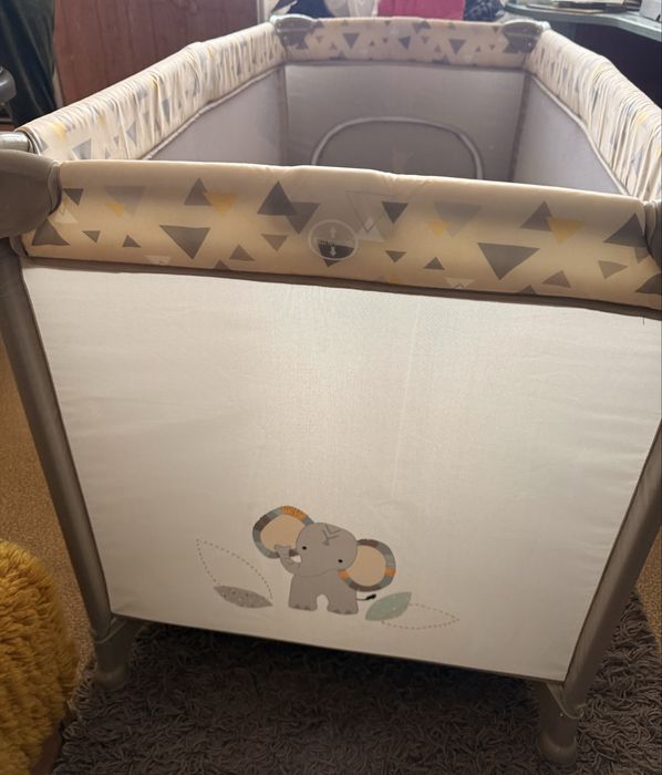 Чисто нова сгъваема кошара и сгъваем матрак 120/60