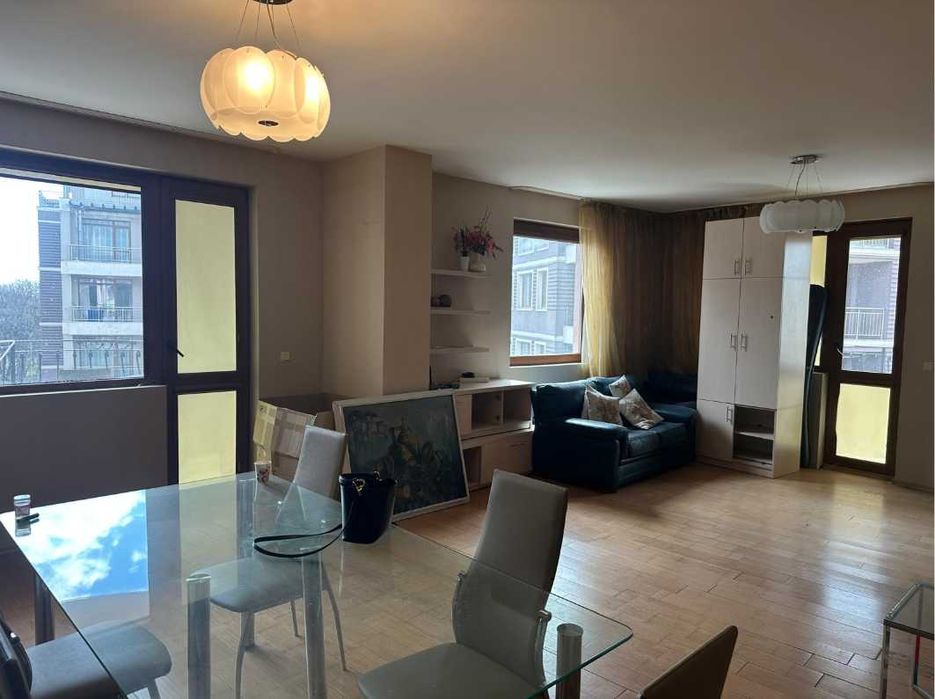 3-стаен 135 м2, Св. Св. Константин и Елена