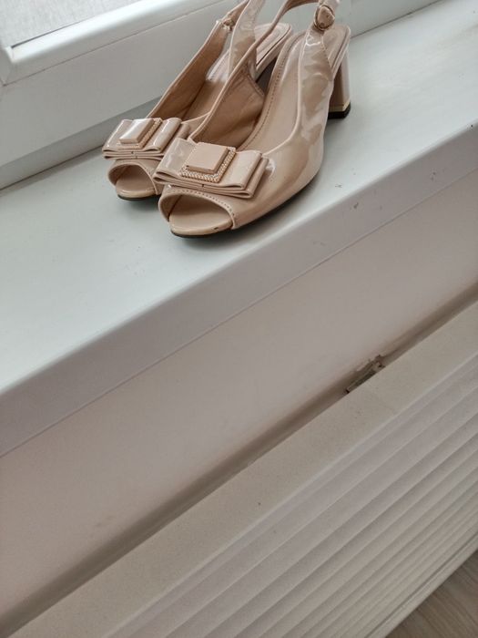 Туфли новые две штуки