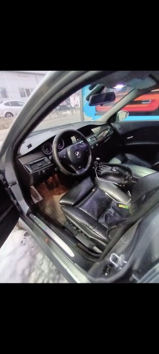 BMW E60 530d manual sau schimb