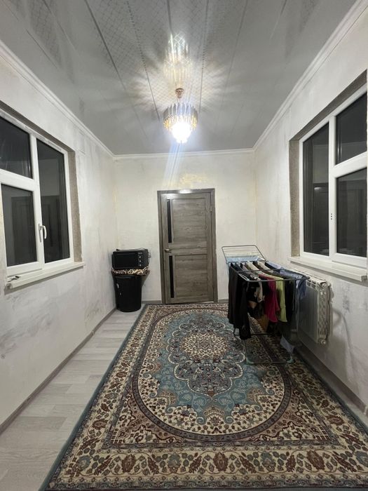 Жер уй сатылады.