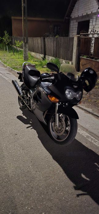 Suzuki GSX600F.