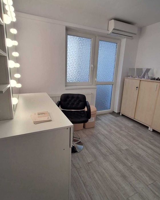 Închiriez camera în salon pentru servicii beauty