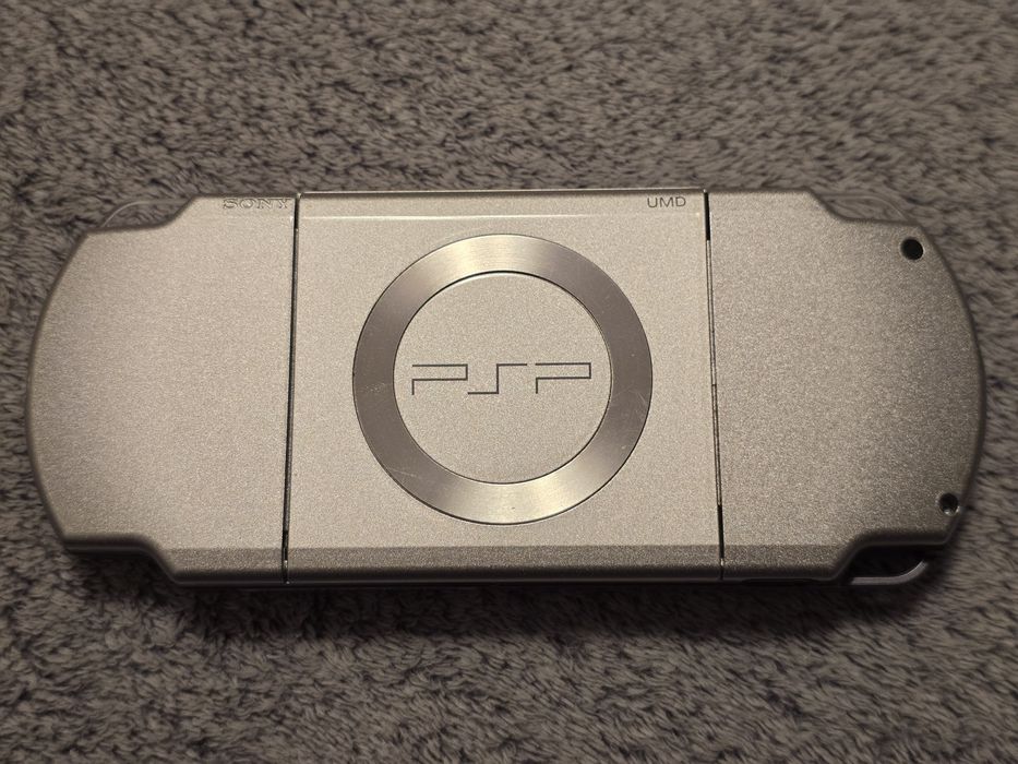 Sony PSP-2004 Playstation Portabil - modat - card 64GB