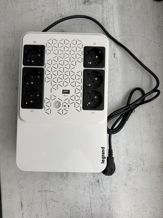 Legrand Keor multiplug Line interactive монофазен UPS 800 VA - 480W
