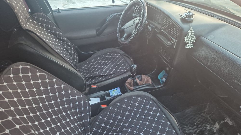 Продам пассат б 4 .