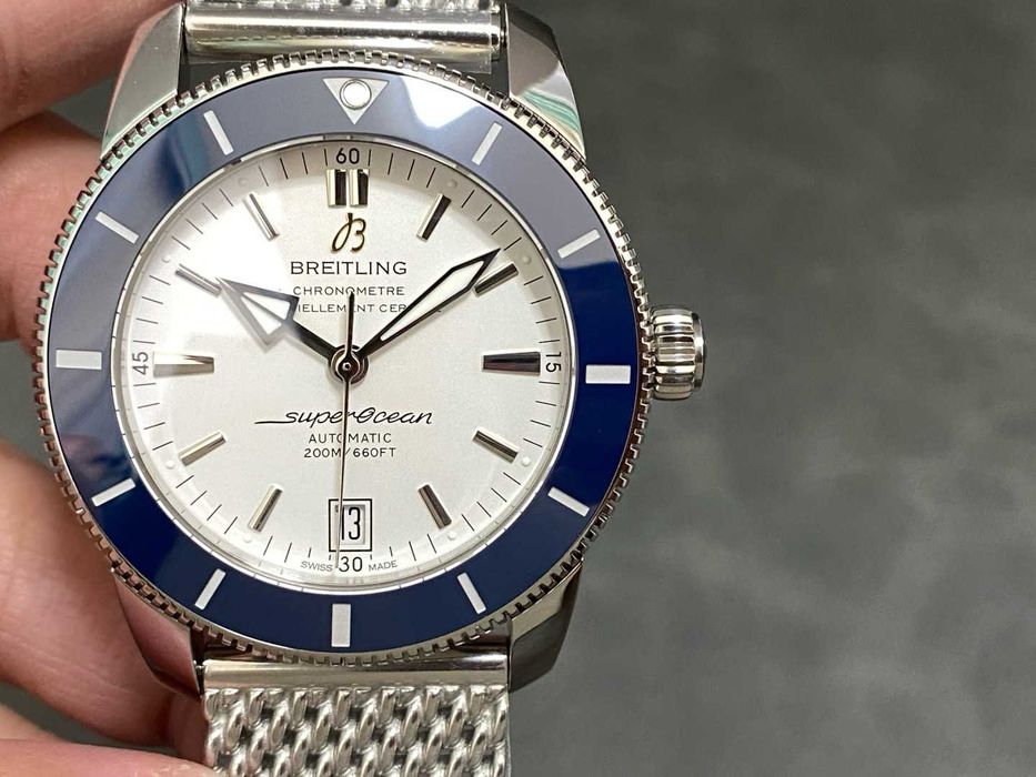 Breitling Superocean Heritage II сребро